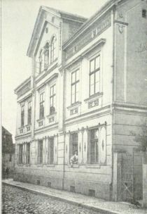 06. Das Kleinickesche Haus in der Deichstraße 2, in dessen Mansarde die Dichterin von 1874-1893 wohnte.