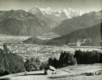 Die Schweiz 109 Interlaken, einer der ältesten und bedeutendsten Kurorte der Schweiz, übberragt von Eiger, Mönch, Jungfrau