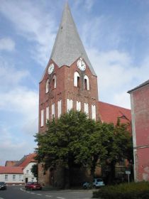 Neukalen, Pfarrkirche St. Johannes